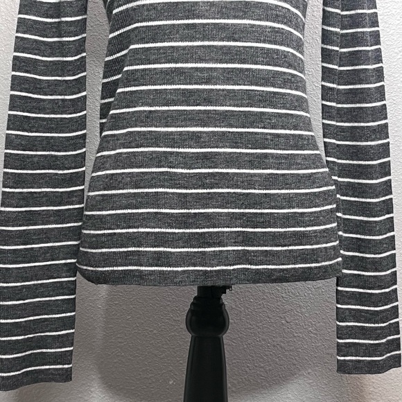 Vince Stripe 100% Wool Heathered Gray Long-Sleeve Preppy Minimalist Sweater - Picture 7 of 13
